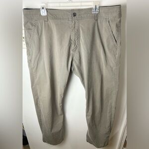 Kuhl Men’s Slax Pants Dark Khaki 40x32 Classic Fit Quick Dry Office To Outdoor